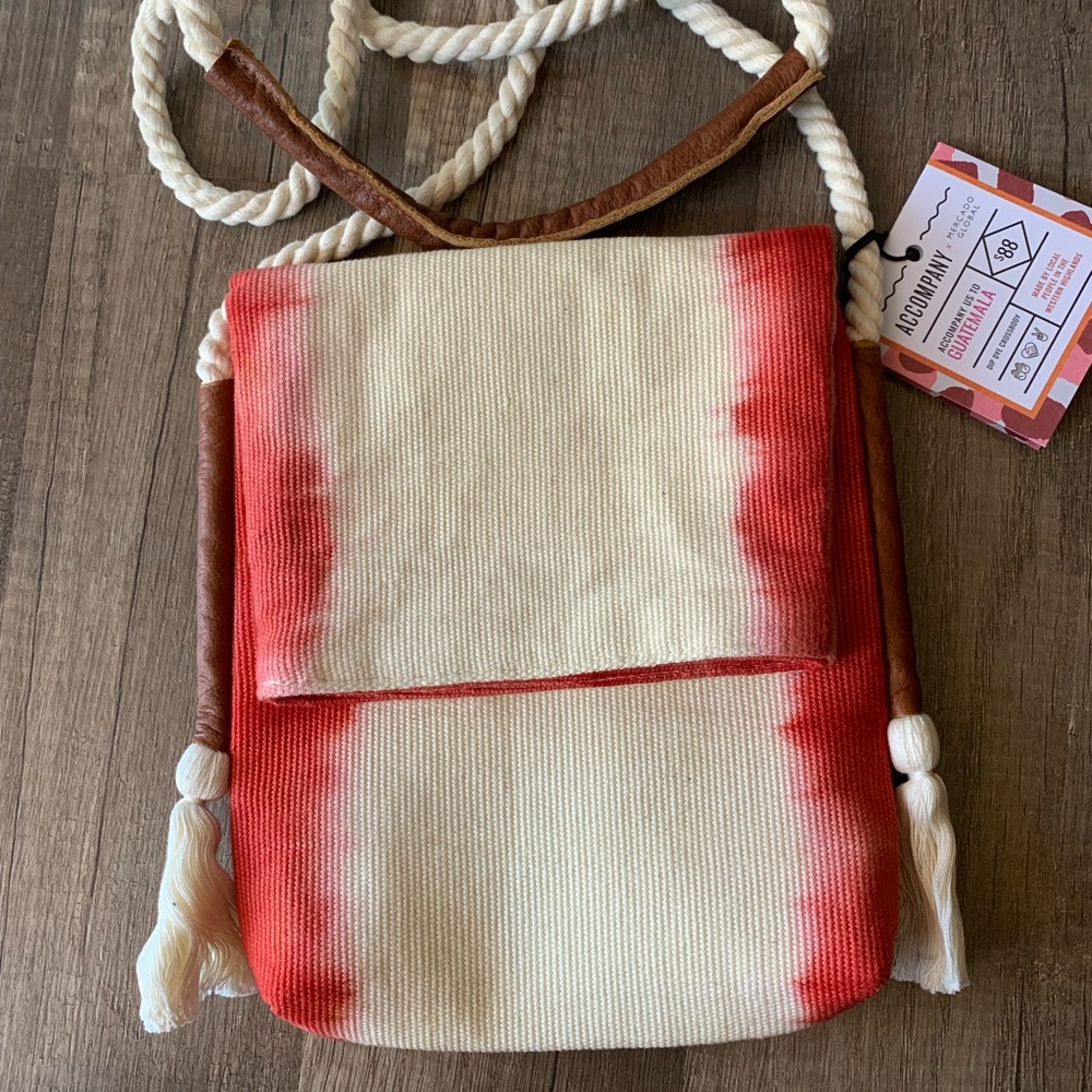 NWT Mercado Global Crossbody - Picture 1 of 7
